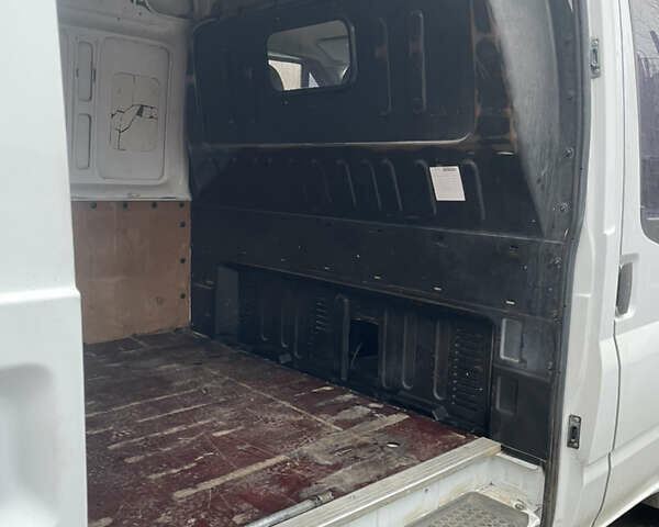 Білий Форд Транзит, об'ємом двигуна 2.4 л та пробігом 520 тис. км за 8200 $, фото 7 на Automoto.ua