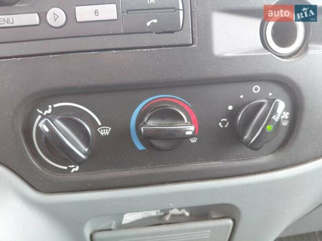 Білий Форд Транзит, об'ємом двигуна 2.2 л та пробігом 320 тис. км за 7000 $, фото 18 на Automoto.ua