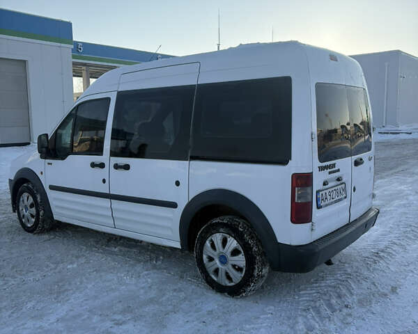 Белый Форд Транзит, объемом двигателя 1.75 л и пробегом 233 тыс. км за 5000 $, фото 5 на Automoto.ua