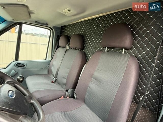 Білий Форд Транзит, об'ємом двигуна 2.4 л та пробігом 475 тис. км за 7200 $, фото 5 на Automoto.ua