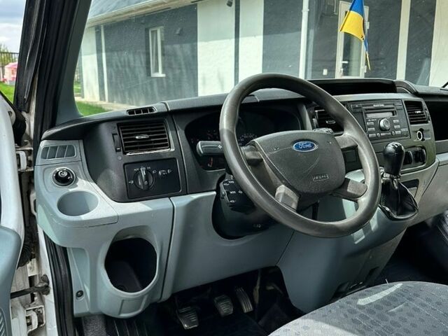 Білий Форд Транзит, об'ємом двигуна 2.2 л та пробігом 248 тис. км за 8800 $, фото 46 на Automoto.ua