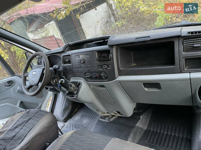 Белый Форд Транзит, объемом двигателя 2.2 л и пробегом 290 тыс. км за 4500 $, фото 9 на Automoto.ua