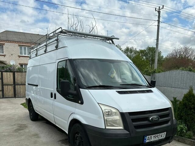 Білий Форд Транзит, об'ємом двигуна 2.2 л та пробігом 248 тис. км за 8800 $, фото 1 на Automoto.ua
