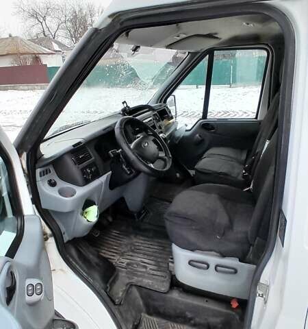 Белый Форд Транзит, объемом двигателя 2.2 л и пробегом 424 тыс. км за 4500 $, фото 4 на Automoto.ua