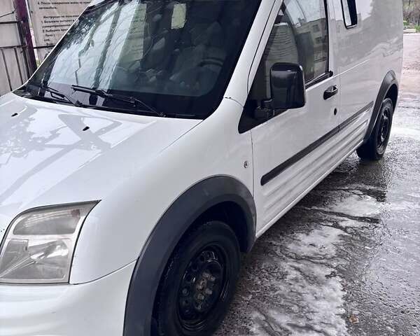 Белый Форд Транзит, объемом двигателя 1.8 л и пробегом 230 тыс. км за 9000 $, фото 1 на Automoto.ua