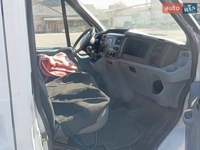 Белый Форд Транзит, объемом двигателя 2.2 л и пробегом 530 тыс. км за 5600 $, фото 6 на Automoto.ua