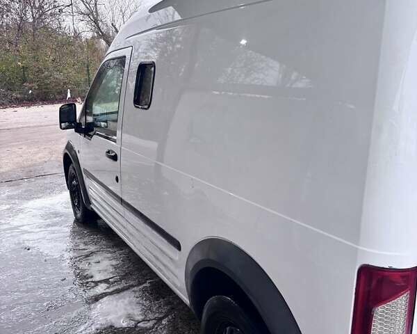 Белый Форд Транзит, объемом двигателя 1.8 л и пробегом 230 тыс. км за 9000 $, фото 3 на Automoto.ua