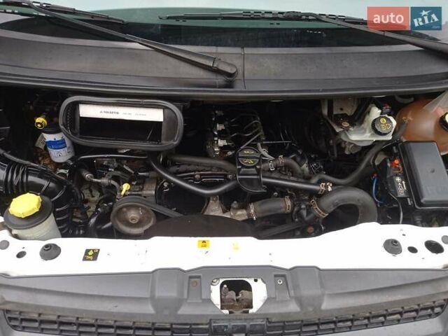 Білий Форд Транзит, об'ємом двигуна 2.4 л та пробігом 586 тис. км за 8700 $, фото 3 на Automoto.ua