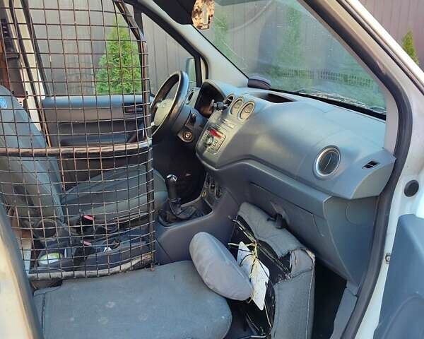 Белый Форд Транзит, объемом двигателя 1.8 л и пробегом 501 тыс. км за 5850 $, фото 6 на Automoto.ua