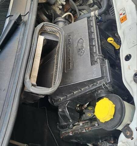 Белый Форд Транзит, объемом двигателя 2.2 л и пробегом 393 тыс. км за 8300 $, фото 16 на Automoto.ua