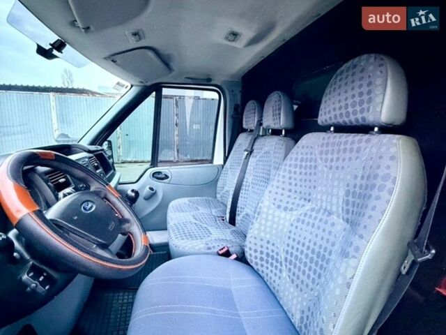 Білий Форд Транзит, об'ємом двигуна 2.2 л та пробігом 320 тис. км за 10900 $, фото 15 на Automoto.ua
