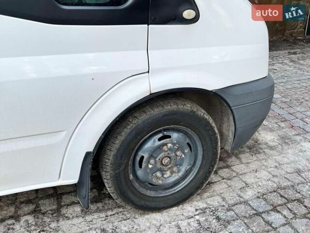 Білий Форд Транзит, об'ємом двигуна 2.2 л та пробігом 379 тис. км за 7450 $, фото 22 на Automoto.ua
