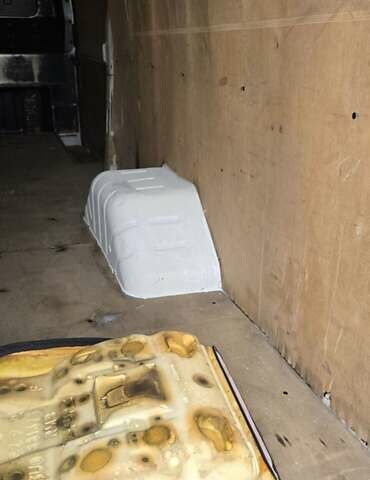 Белый Форд Транзит, объемом двигателя 2.4 л и пробегом 300 тыс. км за 8800 $, фото 8 на Automoto.ua