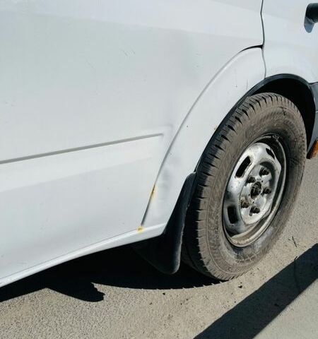 Білий Форд Транзит, об'ємом двигуна 2.2 л та пробігом 400 тис. км за 9500 $, фото 11 на Automoto.ua