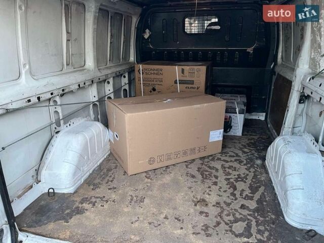 Білий Форд Транзит, об'ємом двигуна 2.2 л та пробігом 379 тис. км за 6990 $, фото 16 на Automoto.ua