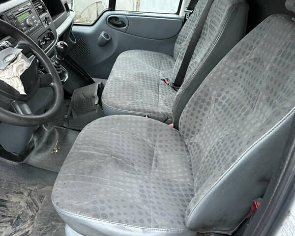 Білий Форд Транзит, об'ємом двигуна 2.2 л та пробігом 400 тис. км за 6300 $, фото 14 на Automoto.ua