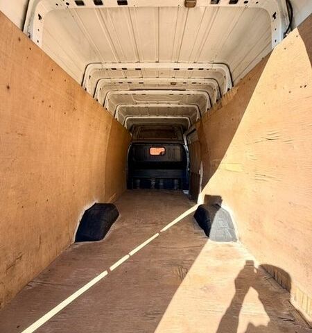 Белый Форд Транзит, объемом двигателя 2.2 л и пробегом 333 тыс. км за 10950 $, фото 24 на Automoto.ua