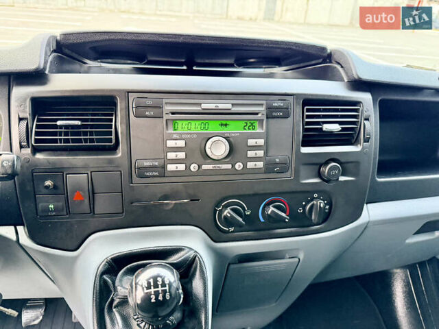 Білий Форд Транзит, об'ємом двигуна 2.4 л та пробігом 266 тис. км за 11200 $, фото 23 на Automoto.ua