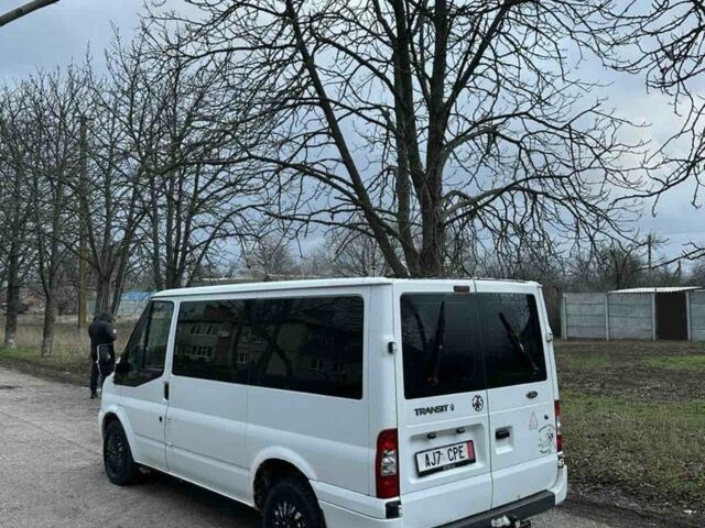 Білий Форд Транзит, об'ємом двигуна 2.2 л та пробігом 220 тис. км за 4400 $, фото 4 на Automoto.ua