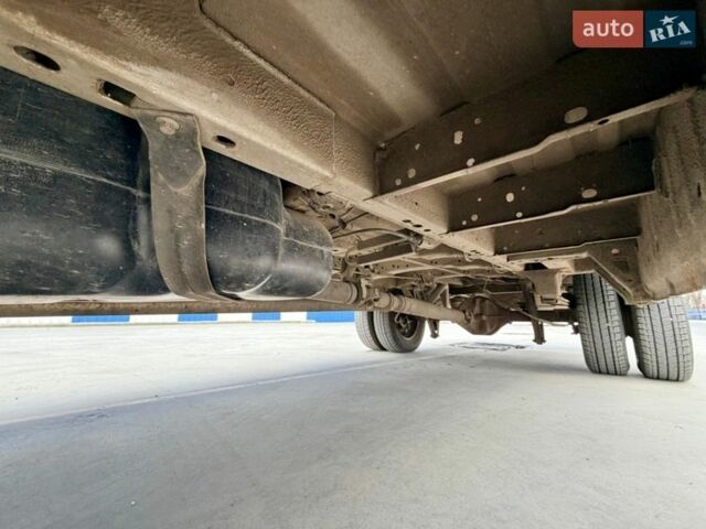 Білий Форд Транзит, об'ємом двигуна 2.4 л та пробігом 350 тис. км за 11200 $, фото 22 на Automoto.ua