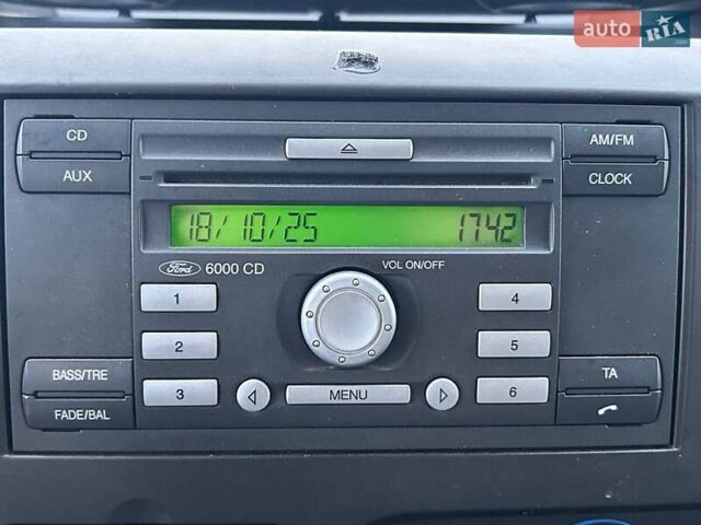 Білий Форд Транзит, об'ємом двигуна 2.2 л та пробігом 240 тис. км за 11200 $, фото 20 на Automoto.ua