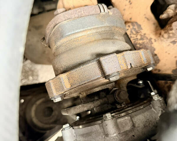 Білий Форд Транзит, об'ємом двигуна 2.2 л та пробігом 400 тис. км за 11200 $, фото 27 на Automoto.ua