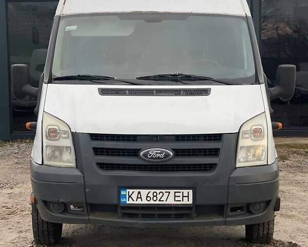 Білий Форд Транзит, об'ємом двигуна 2.4 л та пробігом 594 тис. км за 8250 $, фото 1 на Automoto.ua