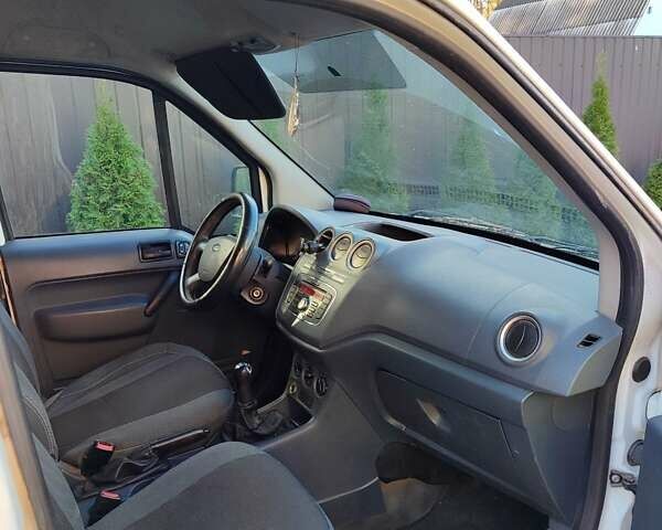 Белый Форд Транзит, объемом двигателя 1.8 л и пробегом 501 тыс. км за 5850 $, фото 5 на Automoto.ua