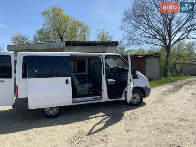 Білий Форд Транзит, об'ємом двигуна 2.2 л та пробігом 292 тис. км за 8500 $, фото 4 на Automoto.ua