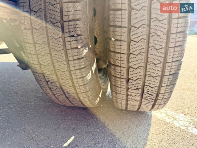 Белый Форд Транзит, объемом двигателя 2.2 л и пробегом 333 тыс. км за 10950 $, фото 26 на Automoto.ua