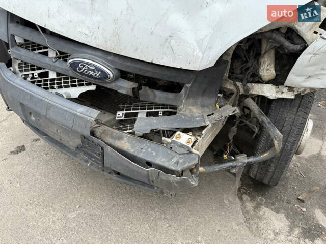 Білий Форд Транзит, об'ємом двигуна 2.2 л та пробігом 400 тис. км за 6300 $, фото 18 на Automoto.ua