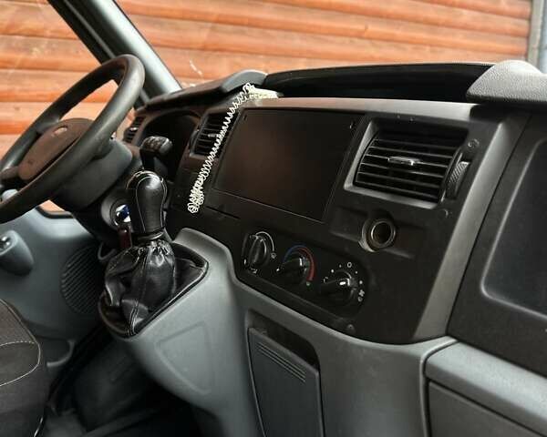 Белый Форд Транзит, объемом двигателя 2.2 л и пробегом 364 тыс. км за 5500 $, фото 3 на Automoto.ua