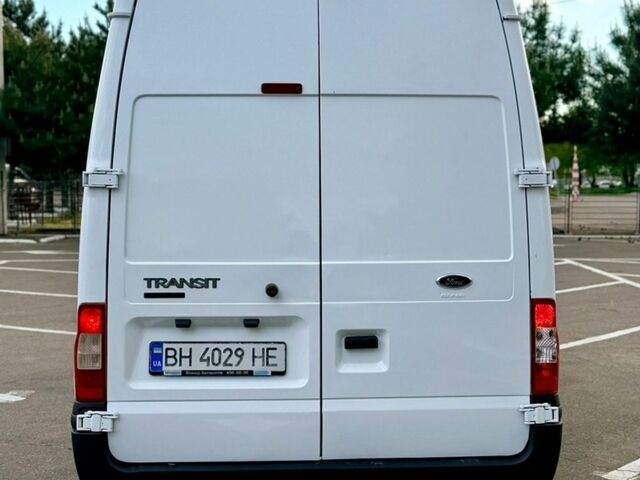 Білий Форд Транзит, об'ємом двигуна 2.4 л та пробігом 300 тис. км за 9900 $, фото 6 на Automoto.ua