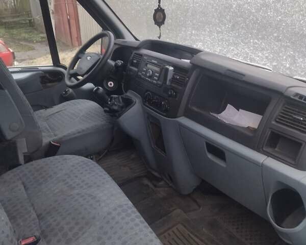 Белый Форд Транзит, объемом двигателя 2.2 л и пробегом 415 тыс. км за 5900 $, фото 4 на Automoto.ua