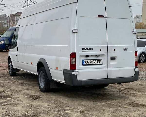 Білий Форд Транзит, об'ємом двигуна 2.4 л та пробігом 584 тис. км за 8250 $, фото 2 на Automoto.ua
