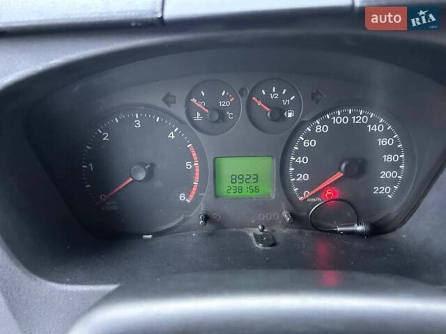 Білий Форд Транзит, об'ємом двигуна 2.2 л та пробігом 240 тис. км за 11200 $, фото 17 на Automoto.ua