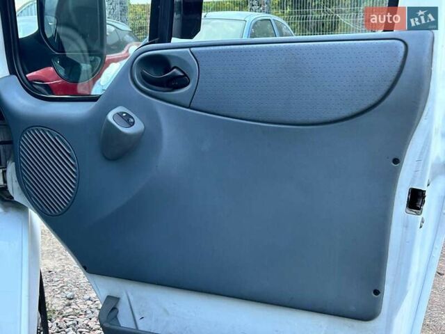 Білий Форд Транзит, об'ємом двигуна 2.2 л та пробігом 240 тис. км за 11200 $, фото 21 на Automoto.ua