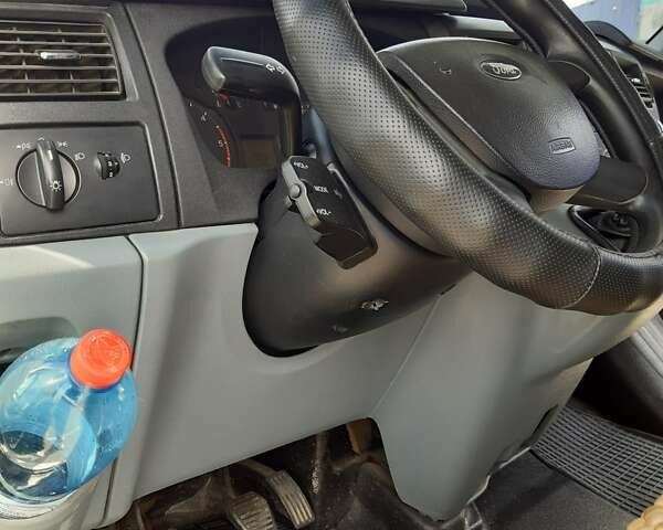 Белый Форд Транзит, объемом двигателя 2.2 л и пробегом 393 тыс. км за 8300 $, фото 13 на Automoto.ua