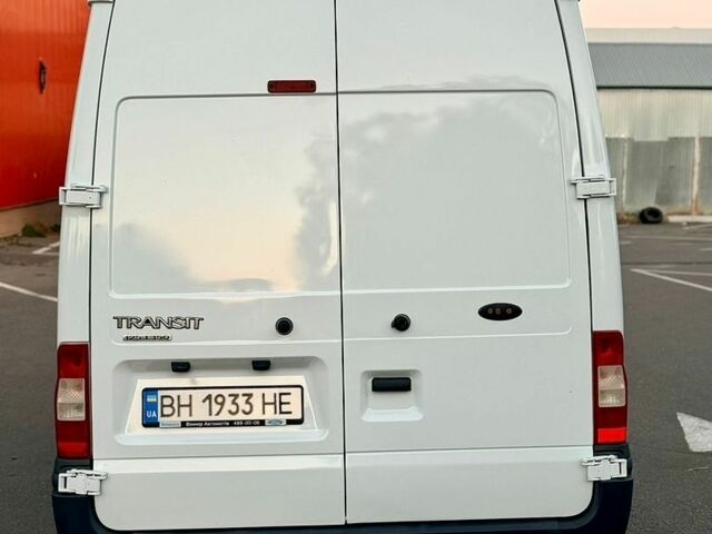 Белый Форд Транзит, объемом двигателя 2.2 л и пробегом 335 тыс. км за 11000 $, фото 8 на Automoto.ua