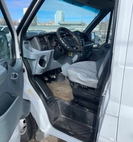 Белый Форд Транзит, объемом двигателя 2.4 л и пробегом 499 тыс. км за 8250 $, фото 5 на Automoto.ua