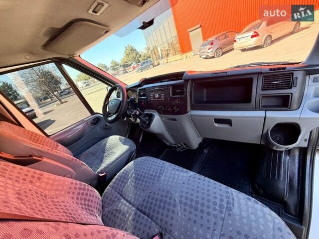 Белый Форд Транзит, объемом двигателя 2.2 л и пробегом 333 тыс. км за 10950 $, фото 15 на Automoto.ua