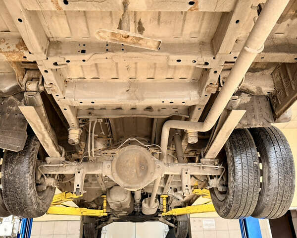 Білий Форд Транзит, об'ємом двигуна 2.4 л та пробігом 266 тис. км за 11200 $, фото 34 на Automoto.ua