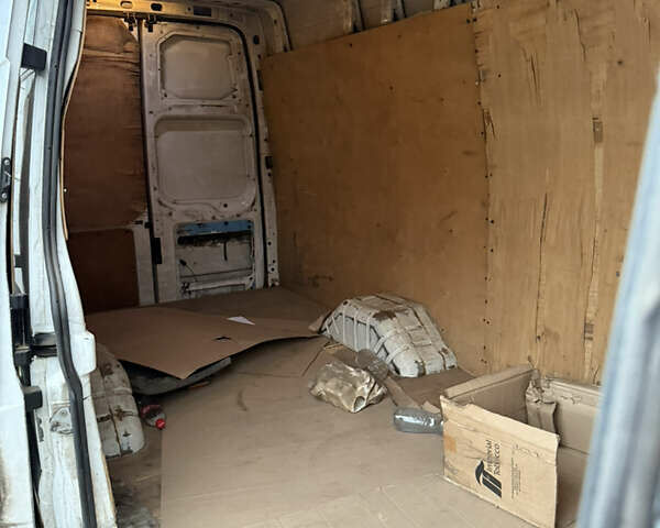 Білий Форд Транзит, об'ємом двигуна 2.2 л та пробігом 400 тис. км за 6300 $, фото 8 на Automoto.ua