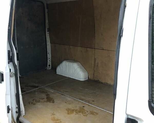 Белый Форд Транзит, объемом двигателя 2.2 л и пробегом 285 тыс. км за 10500 $, фото 7 на Automoto.ua