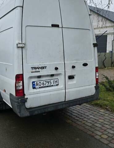 Белый Форд Транзит, объемом двигателя 2.4 л и пробегом 300 тыс. км за 8800 $, фото 5 на Automoto.ua