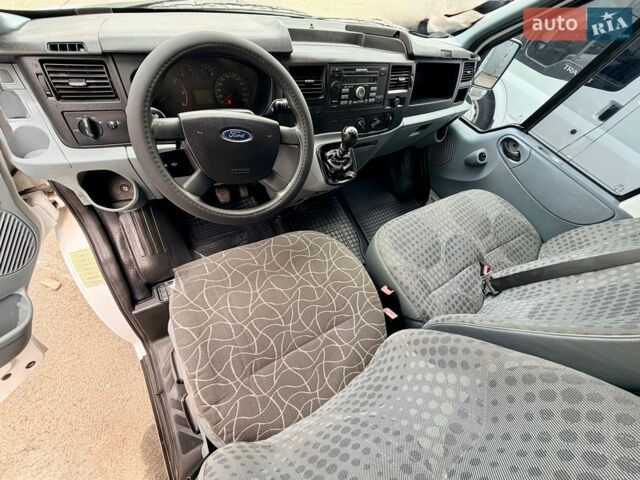 Білий Форд Транзит, об'ємом двигуна 2.2 л та пробігом 316 тис. км за 10600 $, фото 22 на Automoto.ua
