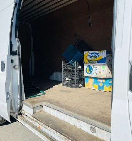 Білий Форд Транзит, об'ємом двигуна 2.2 л та пробігом 400 тис. км за 9500 $, фото 18 на Automoto.ua