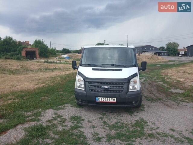 Білий Форд Транзит, об'ємом двигуна 2.2 л та пробігом 150 тис. км за 10500 $, фото 1 на Automoto.ua