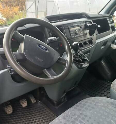 Белый Форд Транзит, объемом двигателя 2.2 л и пробегом 225 тыс. км за 11000 $, фото 7 на Automoto.ua