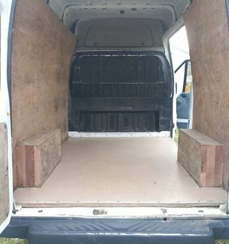 Белый Форд Транзит, объемом двигателя 2.2 л и пробегом 225 тыс. км за 11000 $, фото 8 на Automoto.ua